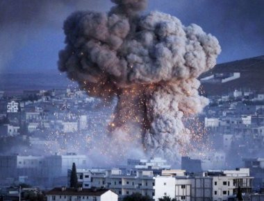 Συρία: «Κονιορτοποίηση» πάνω από 200 τζιχαντιστών του ISIS από την Ρωσία στην Ντέιρ αλ-Ζορ (βίντεο)